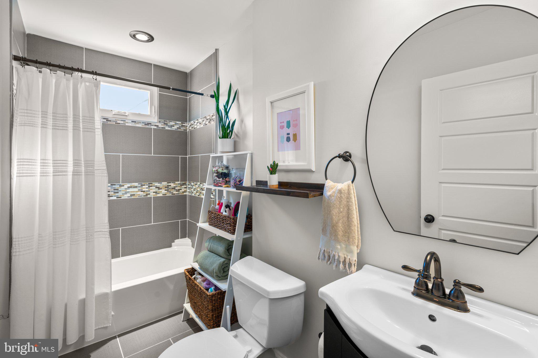 HAMPDEN HISTORIC DISTRICT - Residential