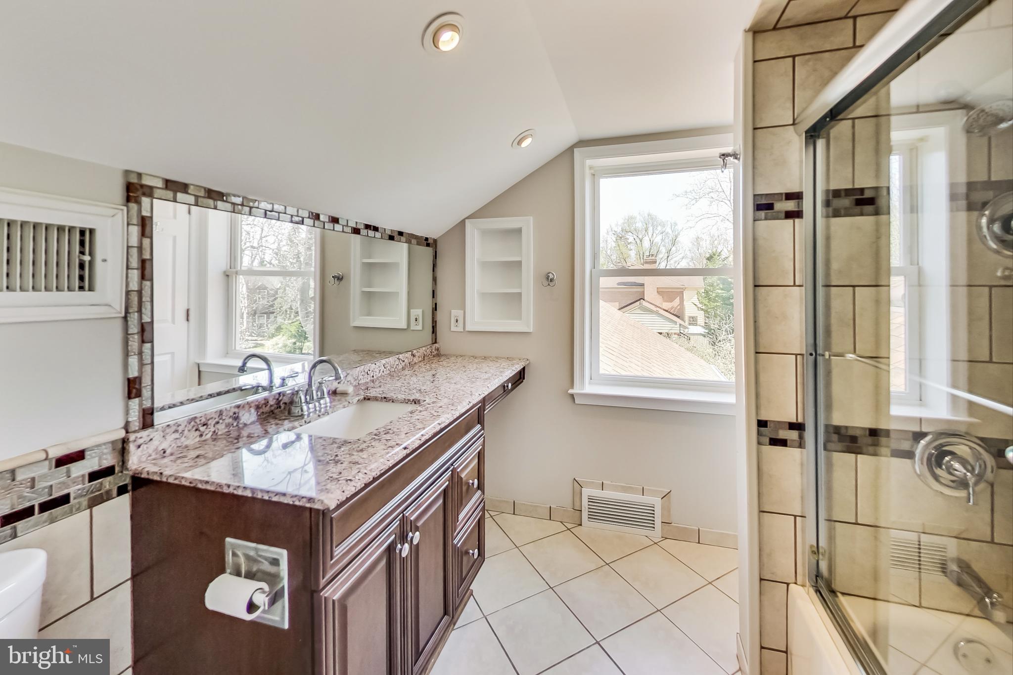 BEVERLY FARMS - Residential