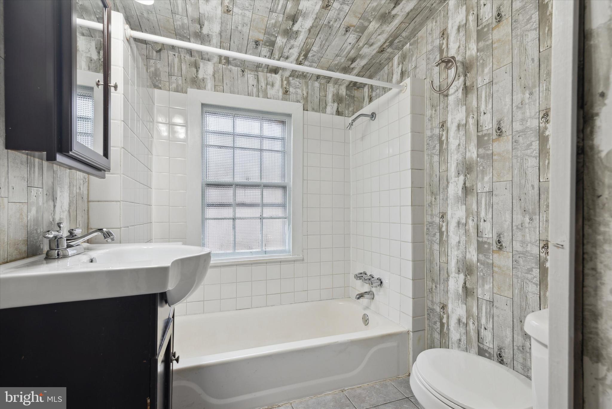 MANTUA - Residential