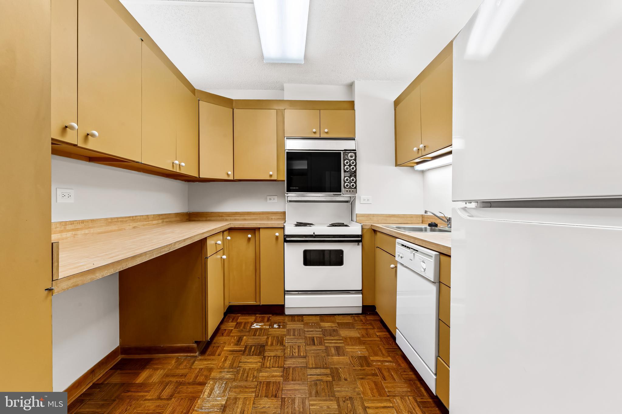 VILLAGE OF CROSS KEYS - Residential