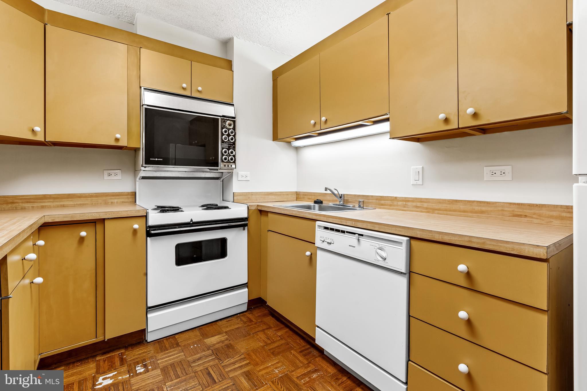 VILLAGE OF CROSS KEYS - Residential