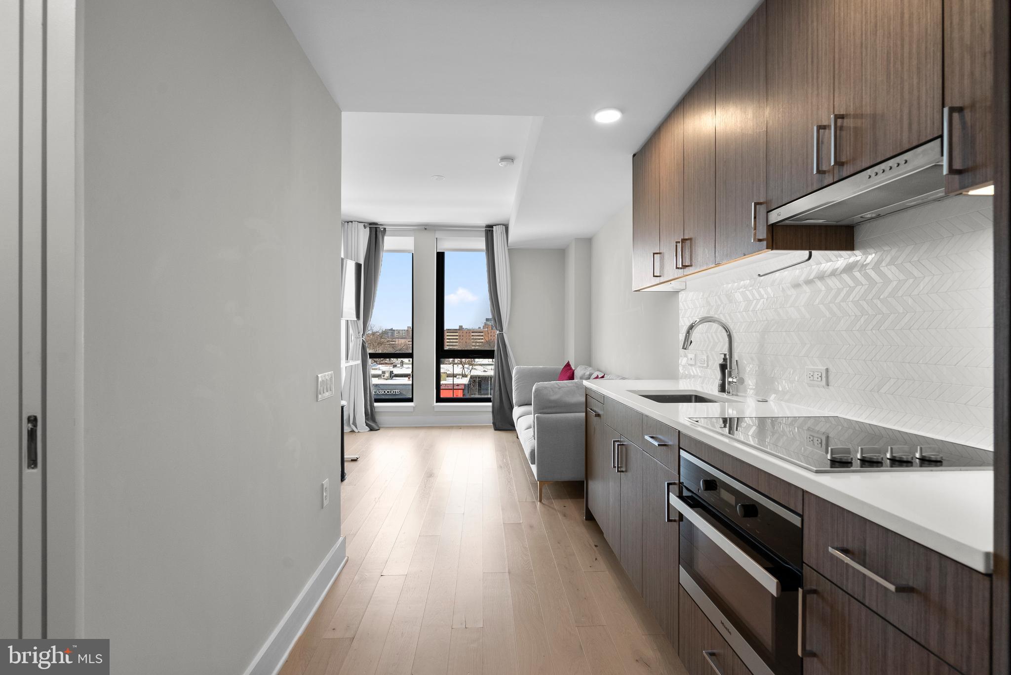 1211 VAN STREET SE 404