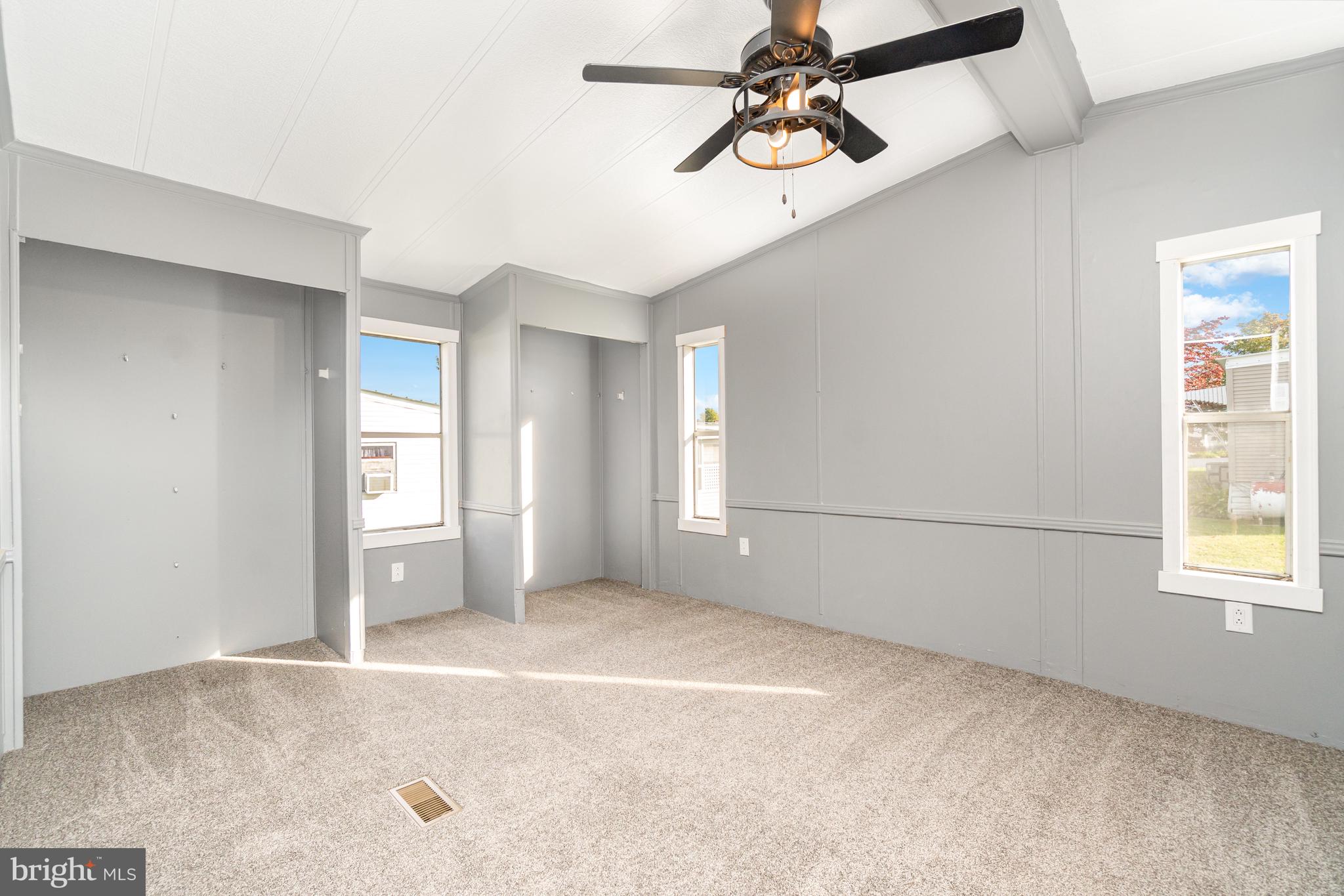 PALM CITY PARK - Residential