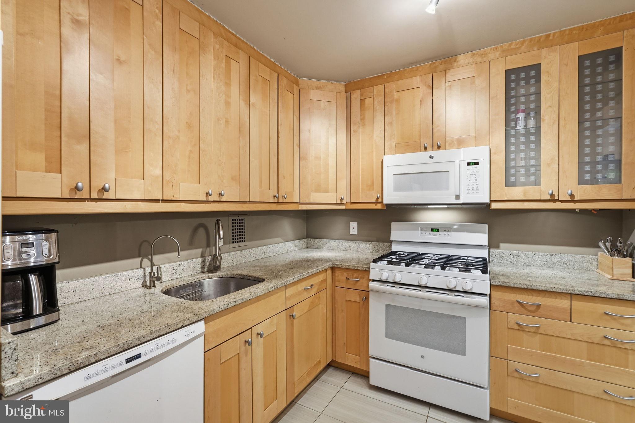 3001 VEAZEY TERRACE NW 923