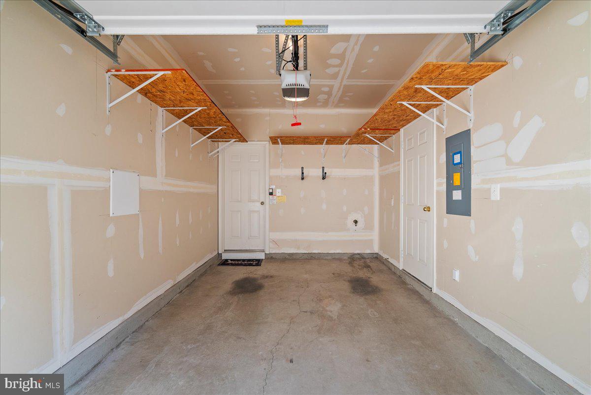 CENTREVILLE CROSSING - Residential