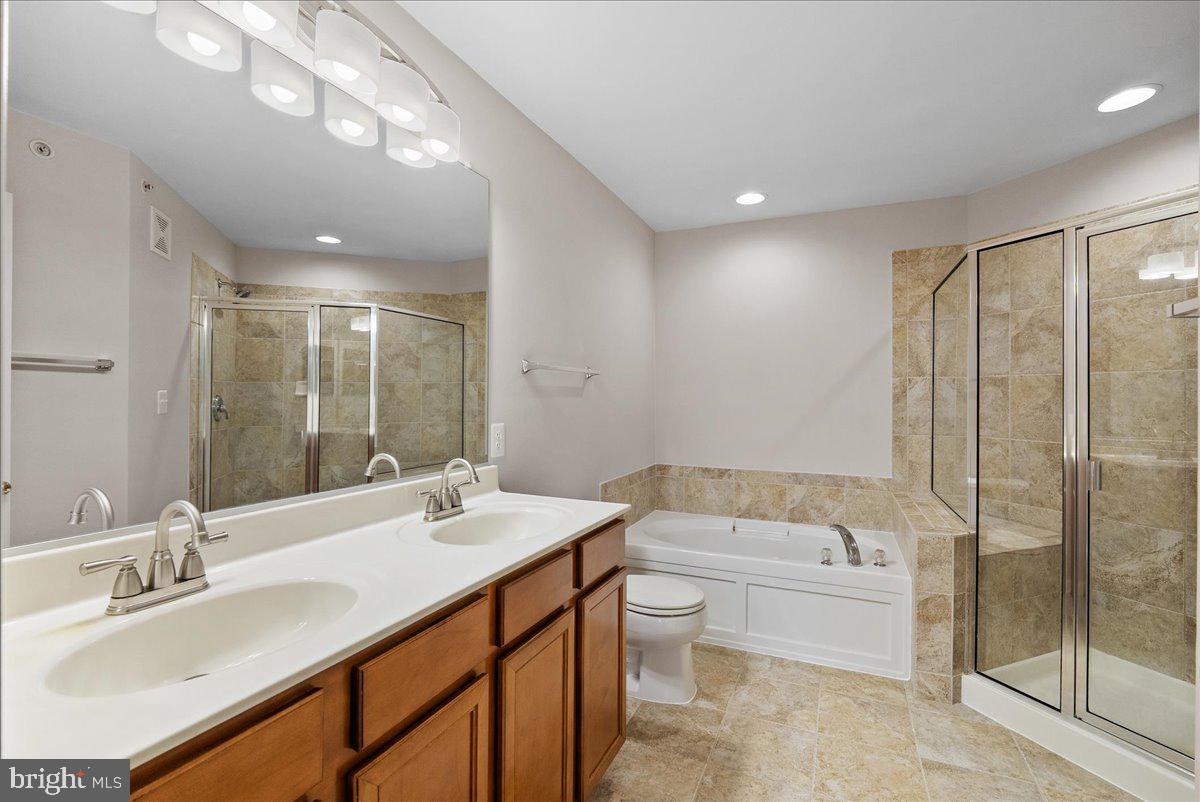 CENTREVILLE CROSSING - Residential