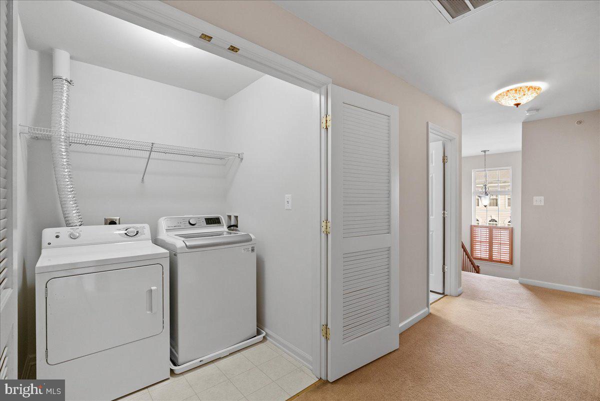 CENTREVILLE CROSSING - Residential