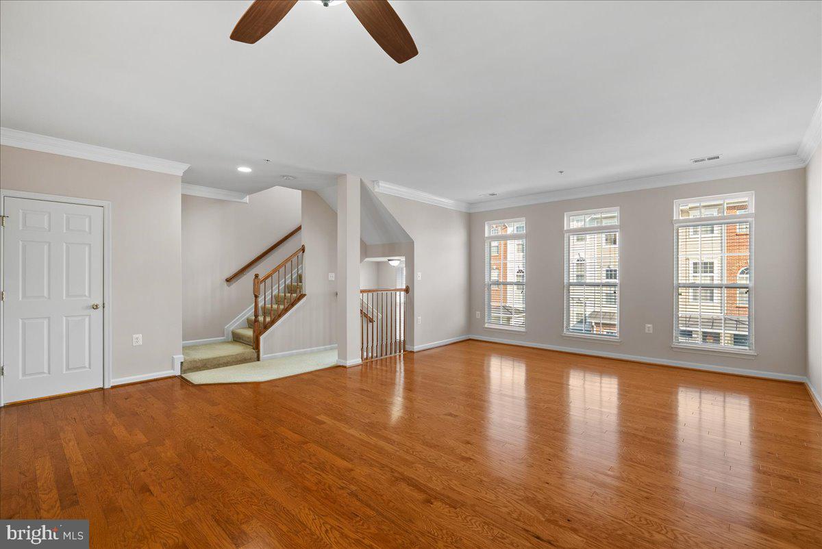 CENTREVILLE CROSSING - Residential