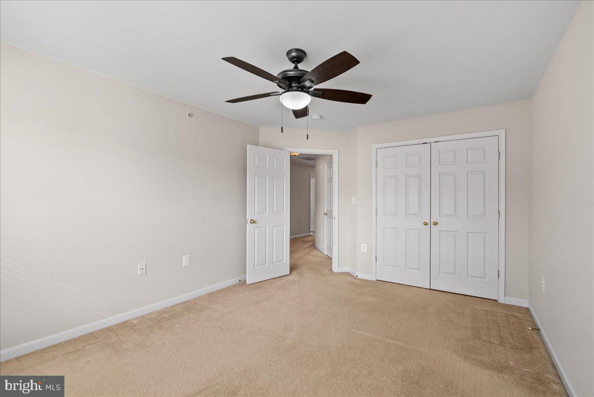 CENTREVILLE CROSSING - Residential