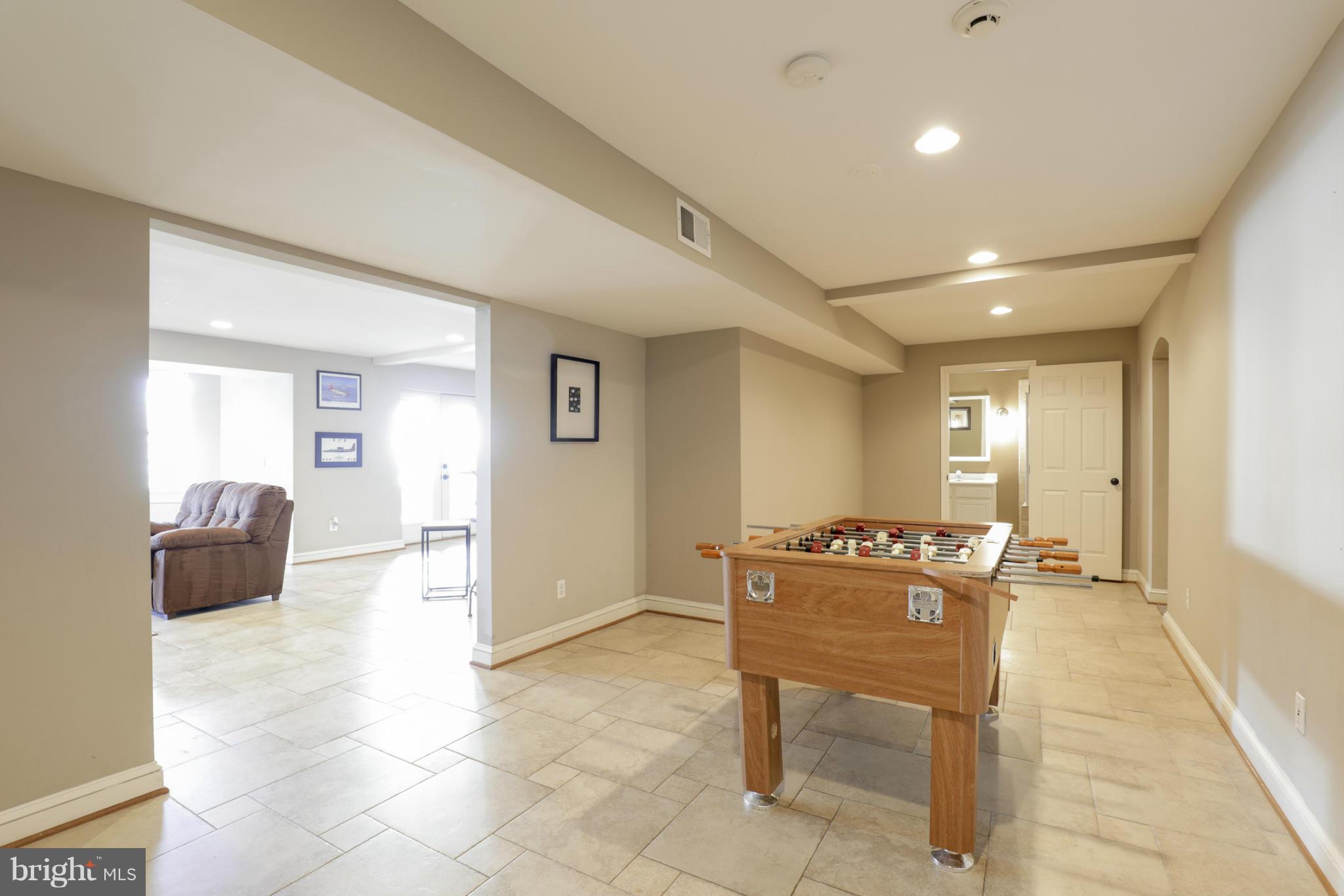 NEWPORT - Residential