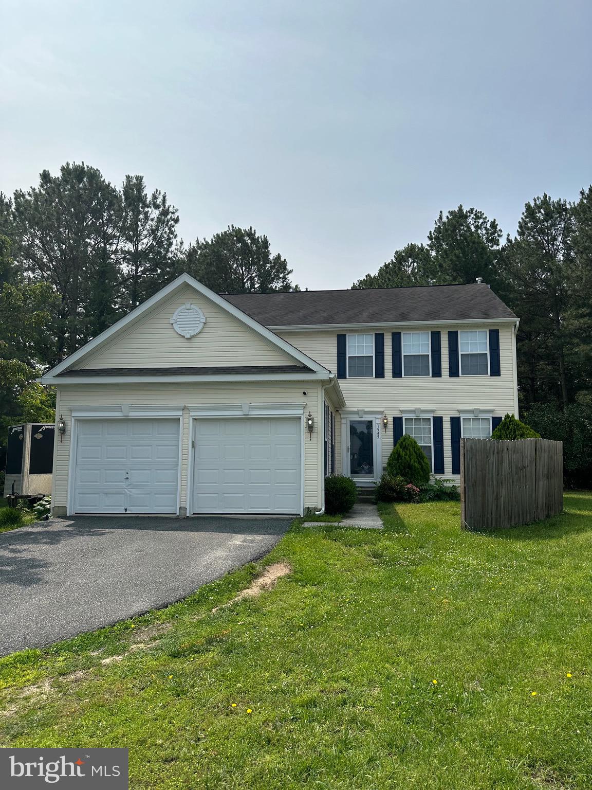 4 bedroom 2 and a half bath home on a cul de sac. 2 car garage and fully insulated basement with exterior access. Home features an open floor plan with fireplace and a formal dining room. Nice 2 level deck .
Hard wood floors throughout and custom tile in kitchen, dining room and baths.