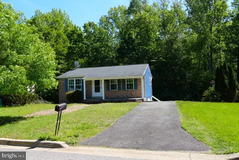 5105 Vienna Drive, Clinton, MD MLS: MDPG2152442