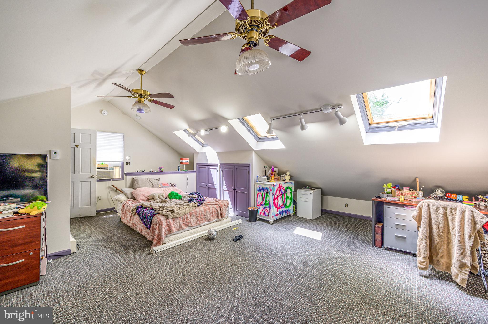 BLYTHEWOOD - Residential