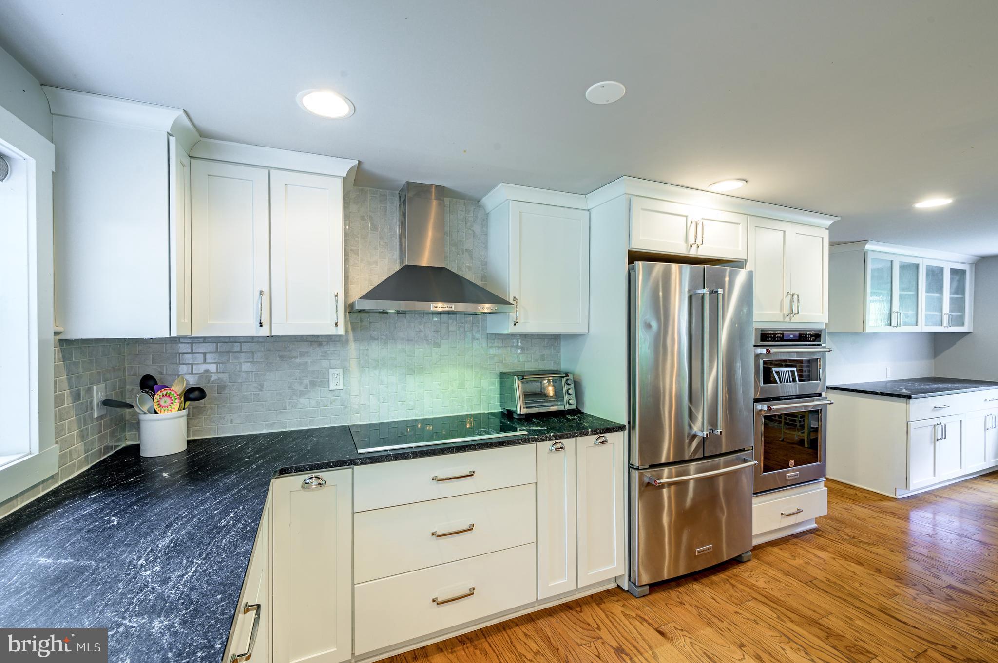 BLYTHEWOOD - Residential