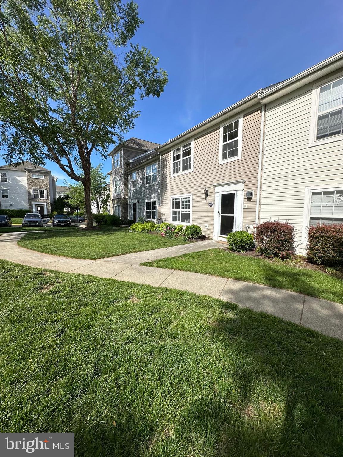 43577 PATCHING POND SQUARE