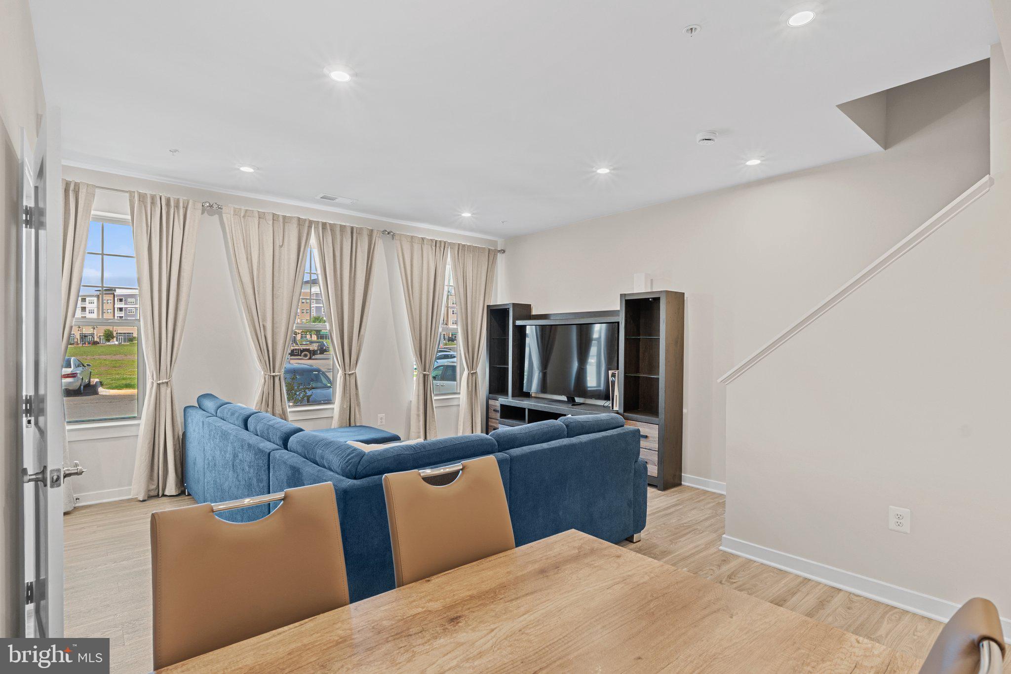 MANASSAS PARK - Residential Lease