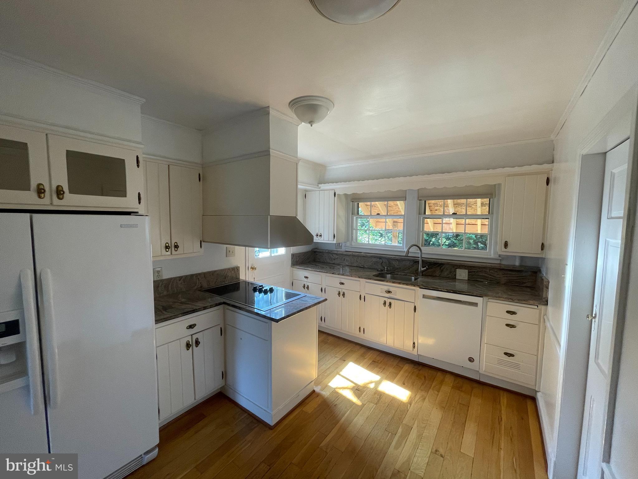 BURNT MILLS - Residential Lease