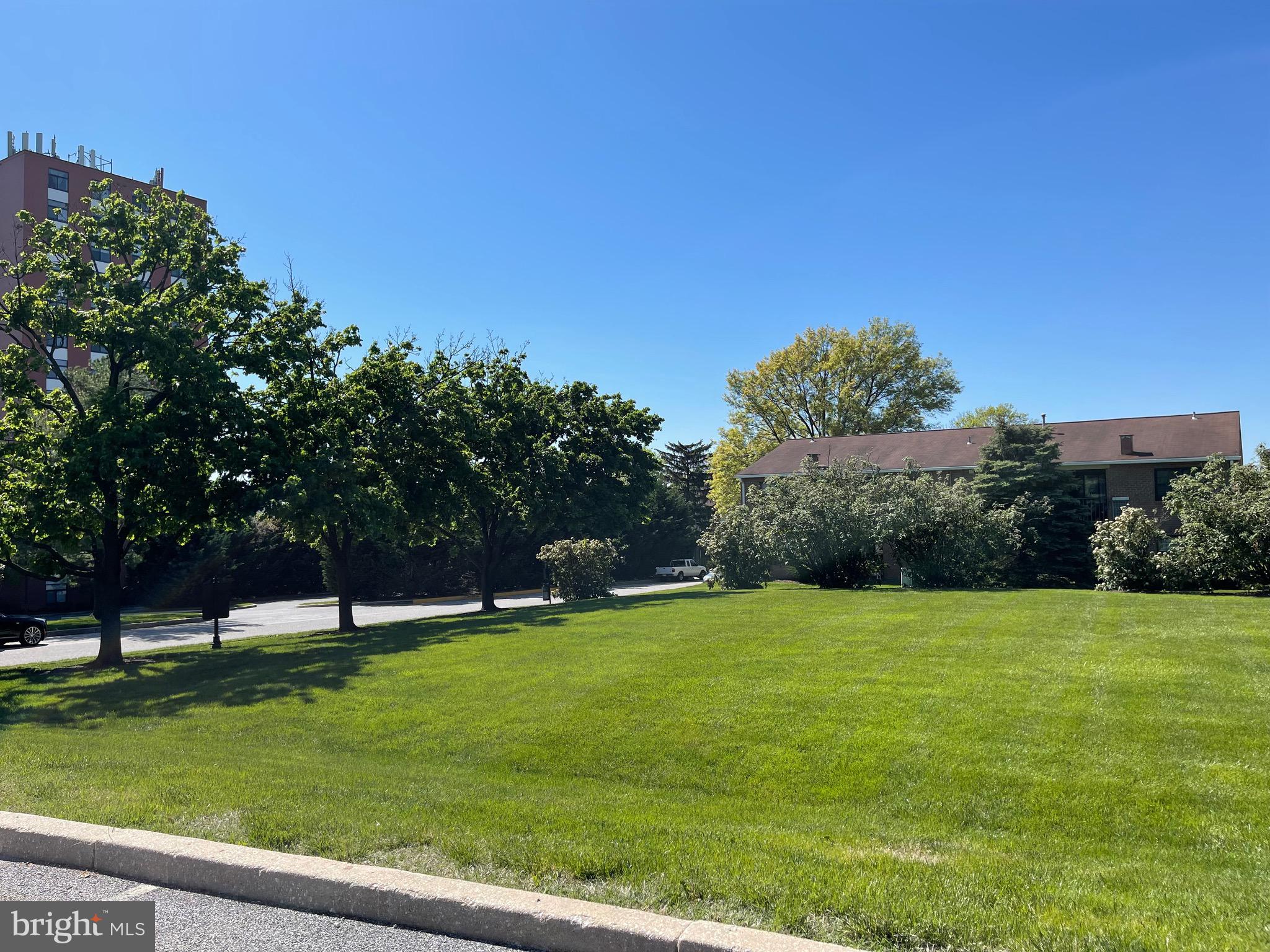 DULANEY TOWERS - Residential