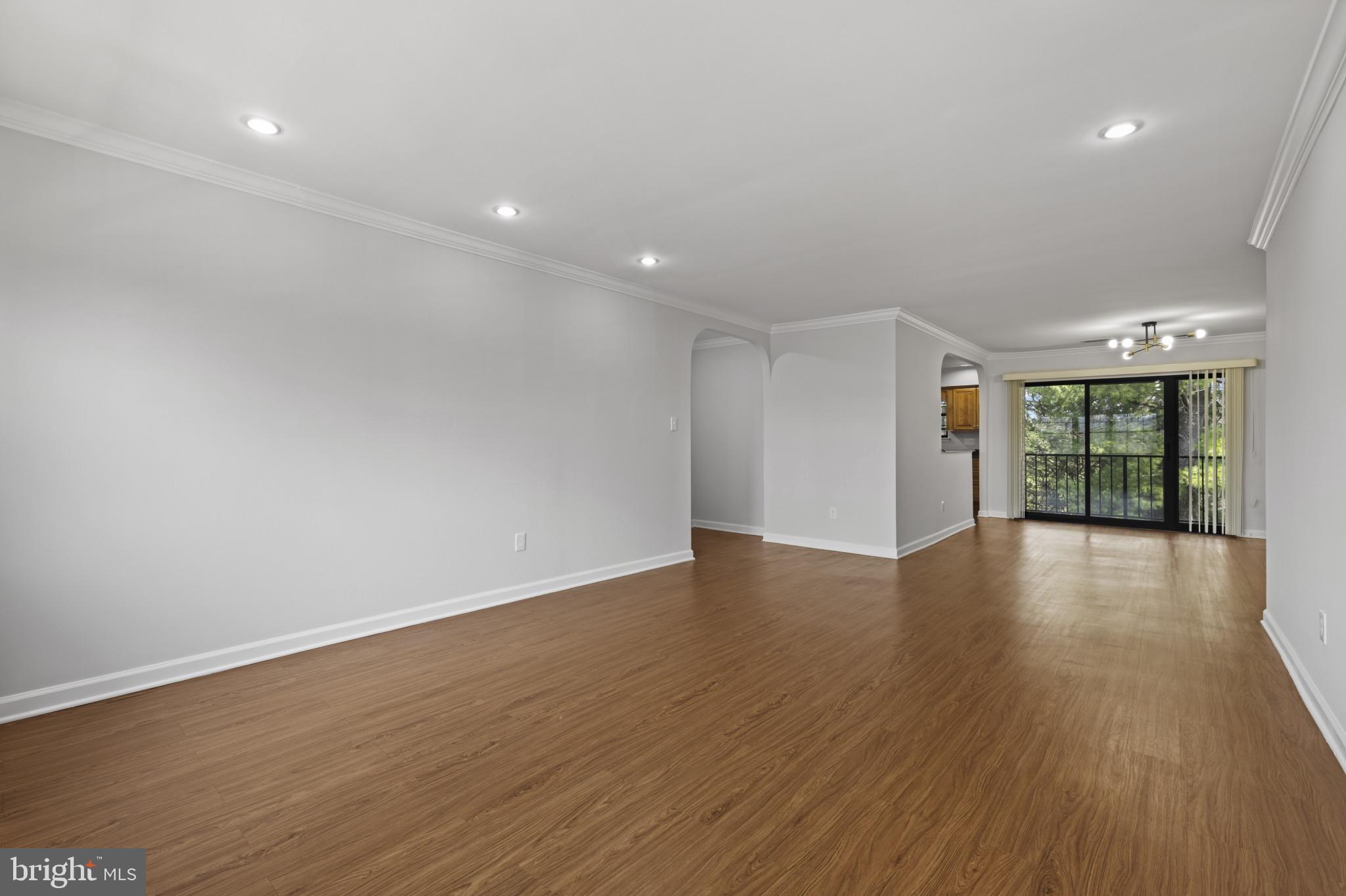 DULANEY TOWERS - Residential