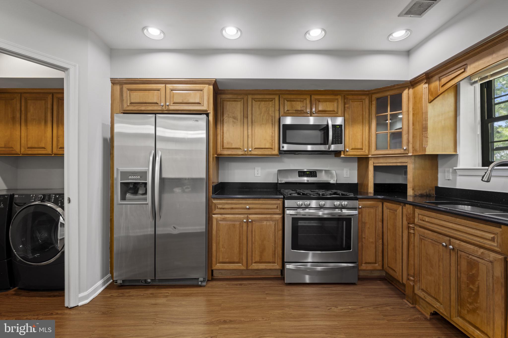 DULANEY TOWERS - Residential