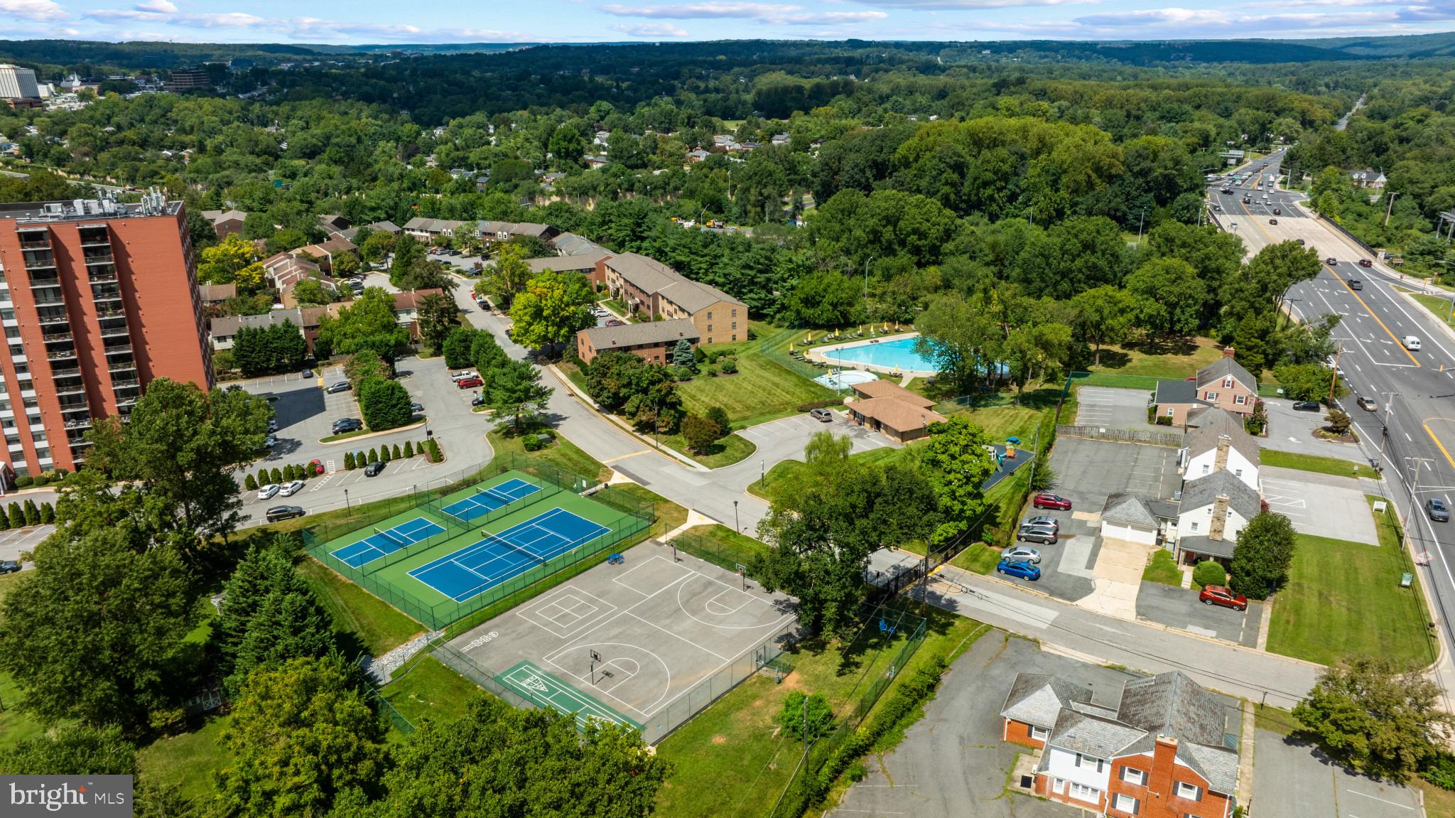 DULANEY TOWERS - Residential