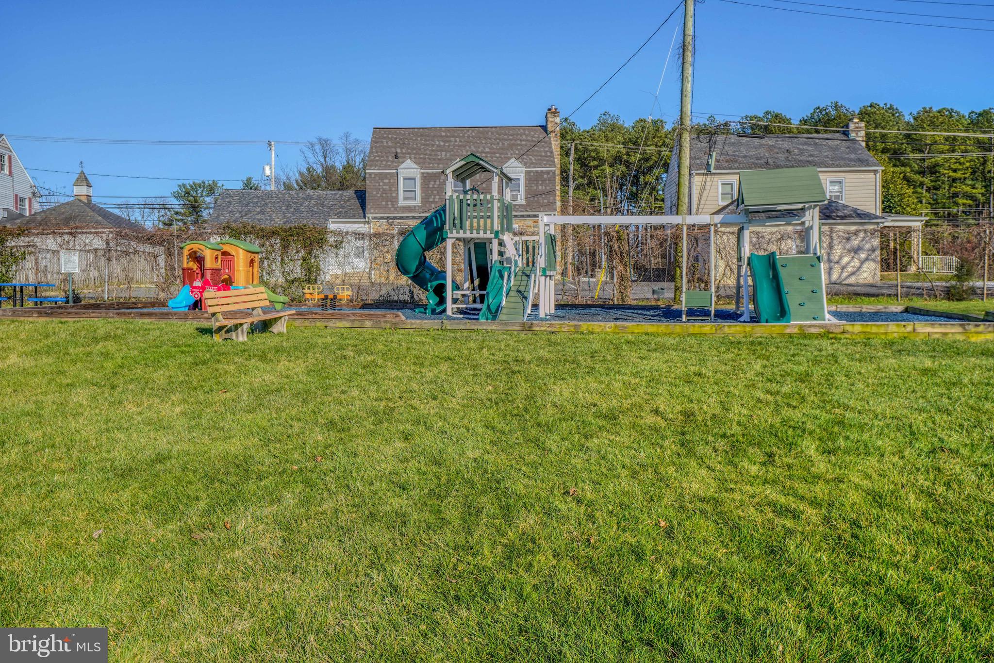 DULANEY TOWERS - Residential