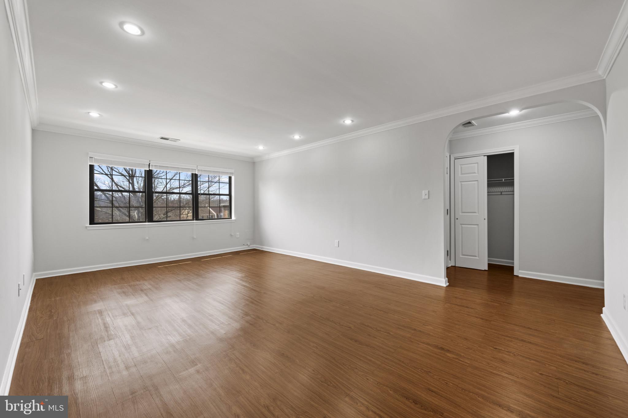 DULANEY TOWERS - Residential