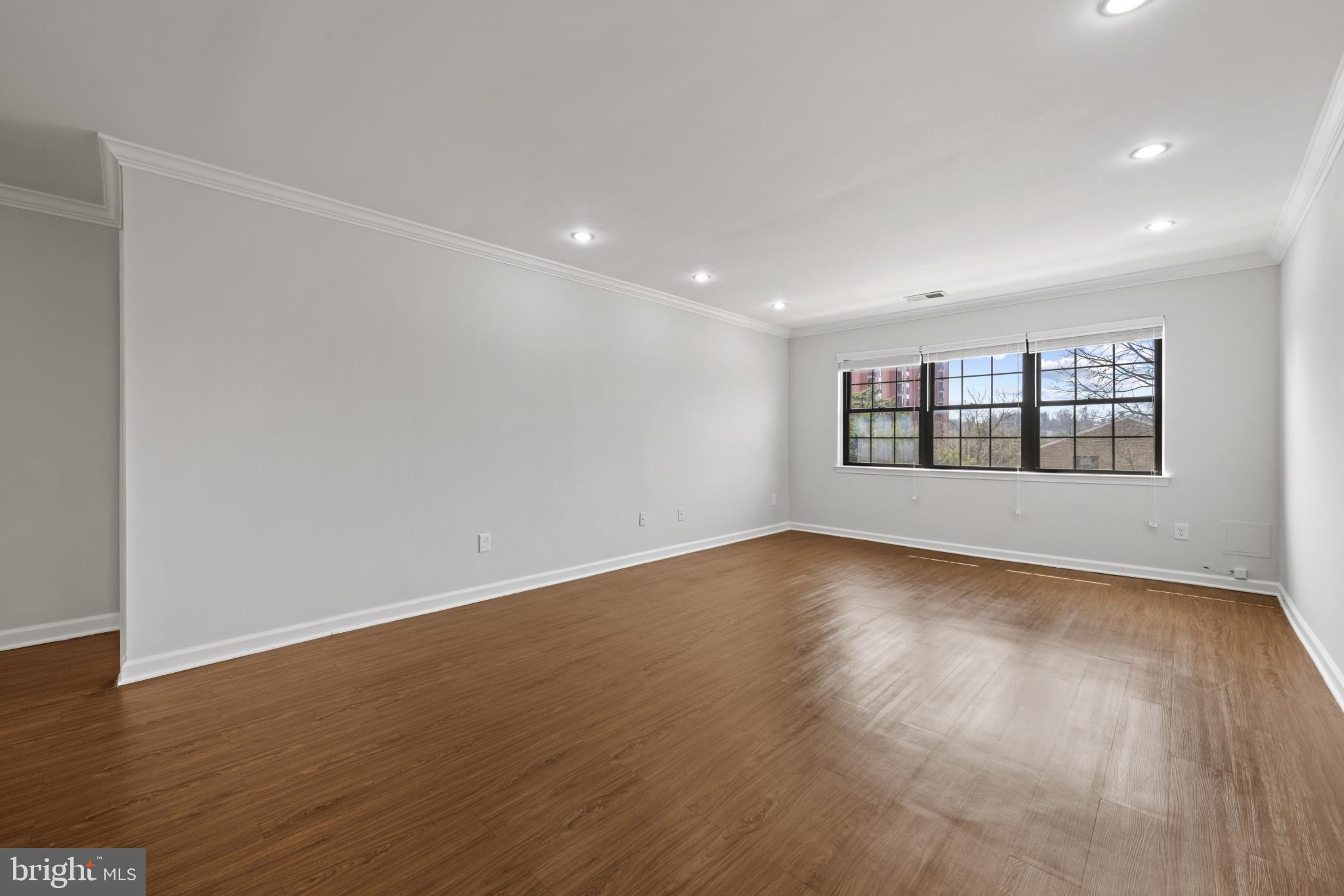 DULANEY TOWERS - Residential