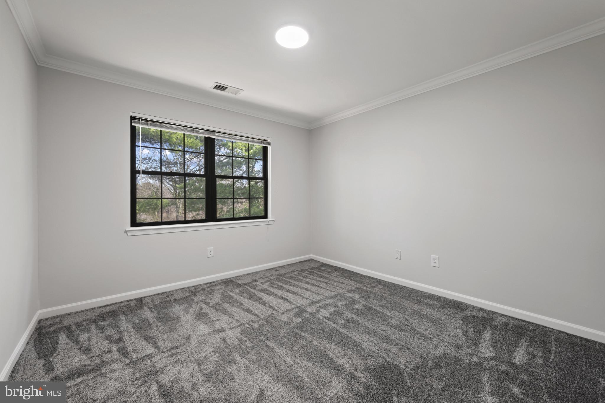 DULANEY TOWERS - Residential