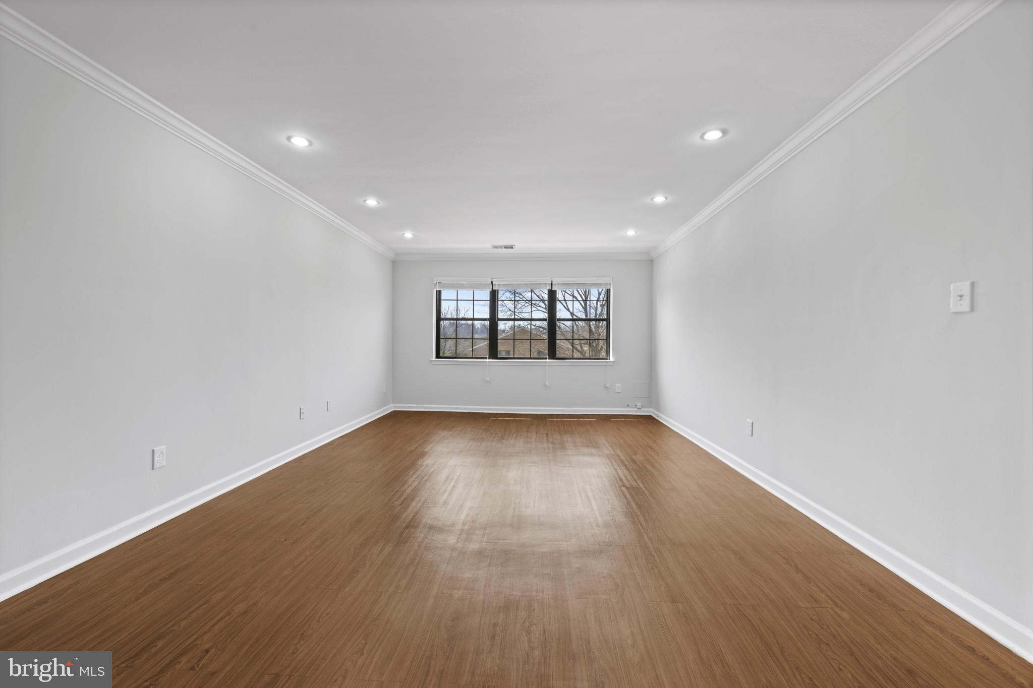 DULANEY TOWERS - Residential