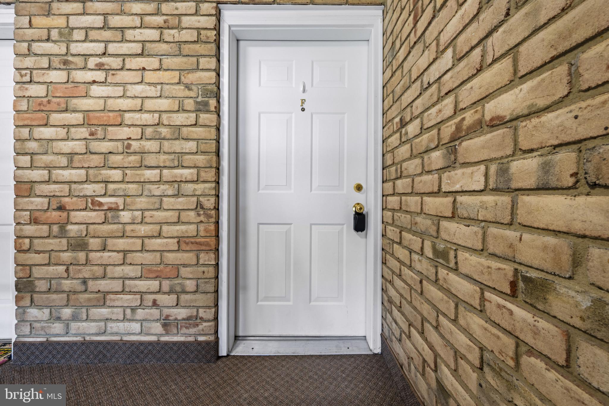 DULANEY TOWERS - Residential