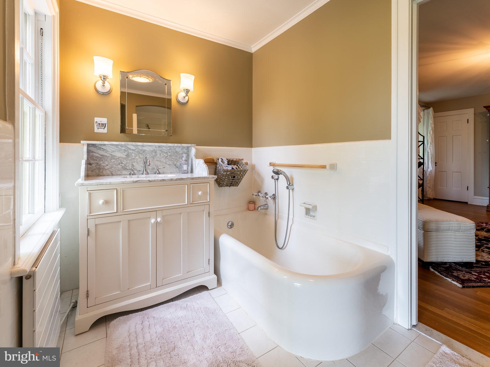 MERION GOLF MANOR - Residential