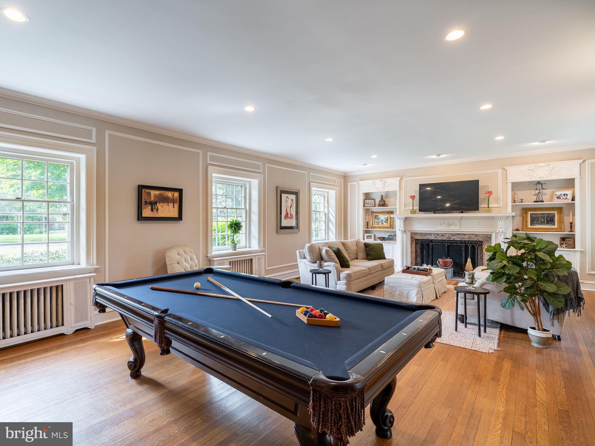 MERION GOLF MANOR - Residential