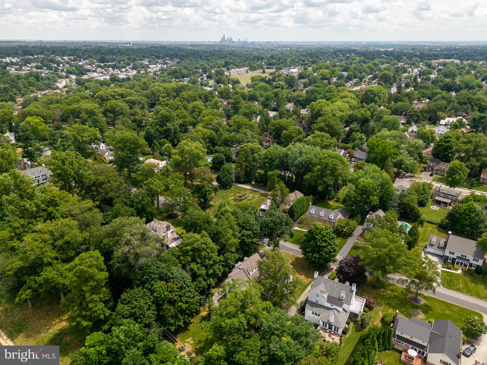 MERION GOLF MANOR - Residential
