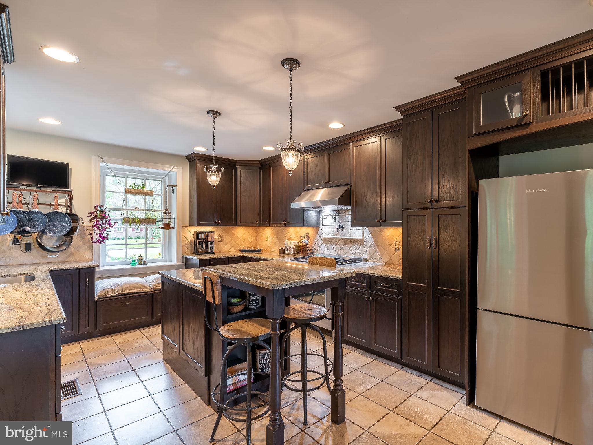 MERION GOLF MANOR - Residential