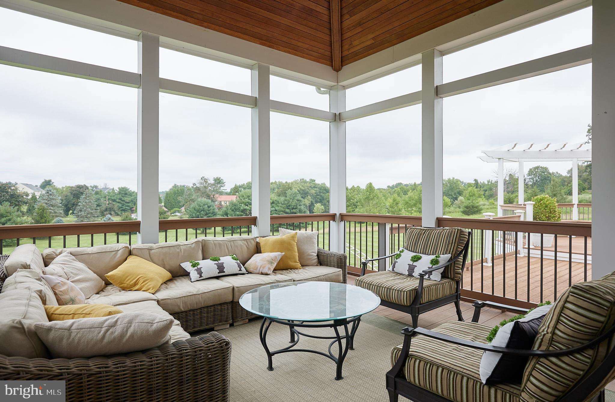 GOLF ESTATES - Residential