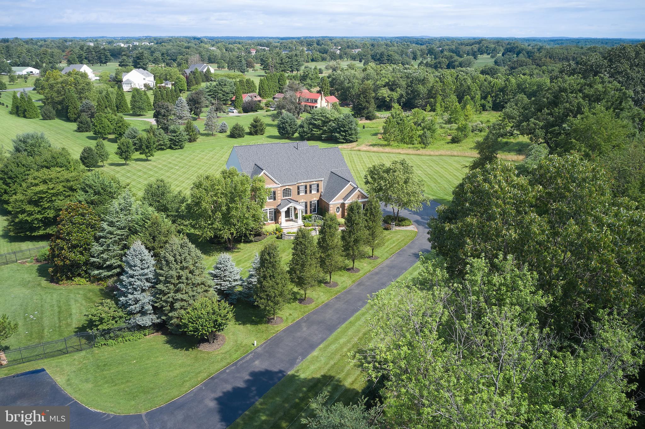 GOLF ESTATES - Residential