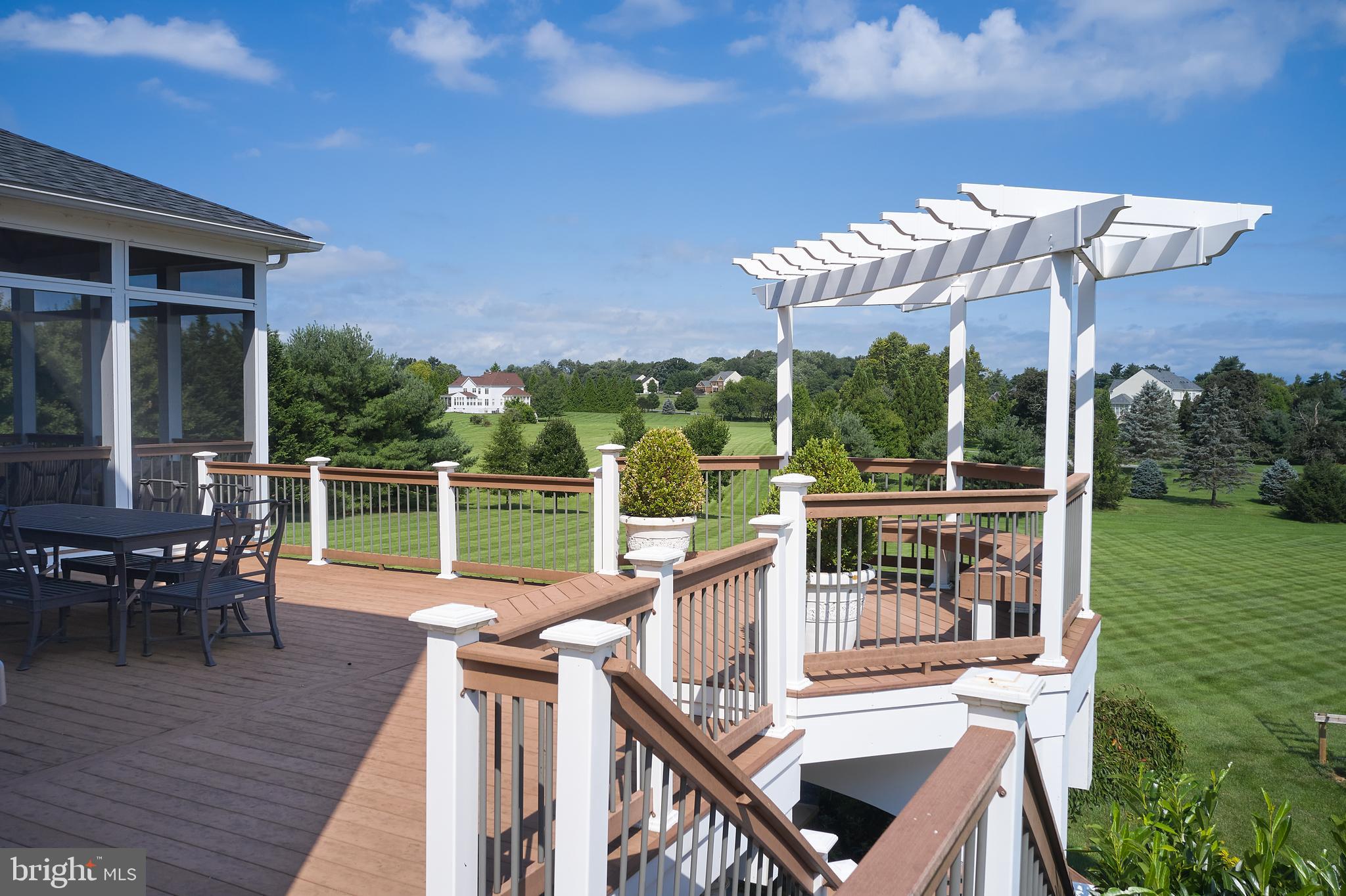 GOLF ESTATES - Residential