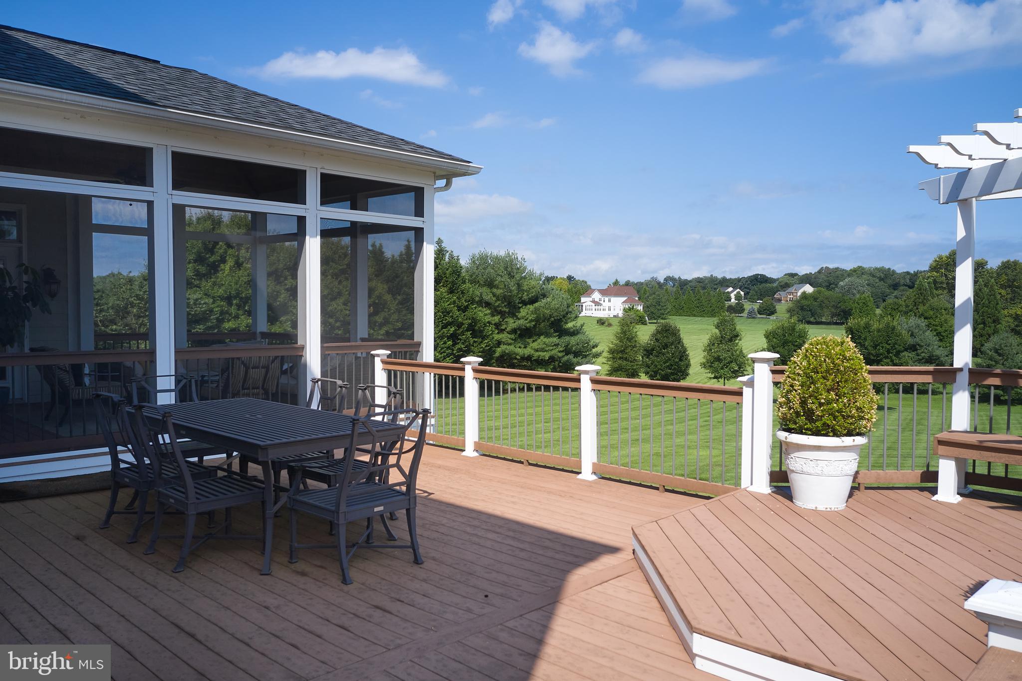 GOLF ESTATES - Residential