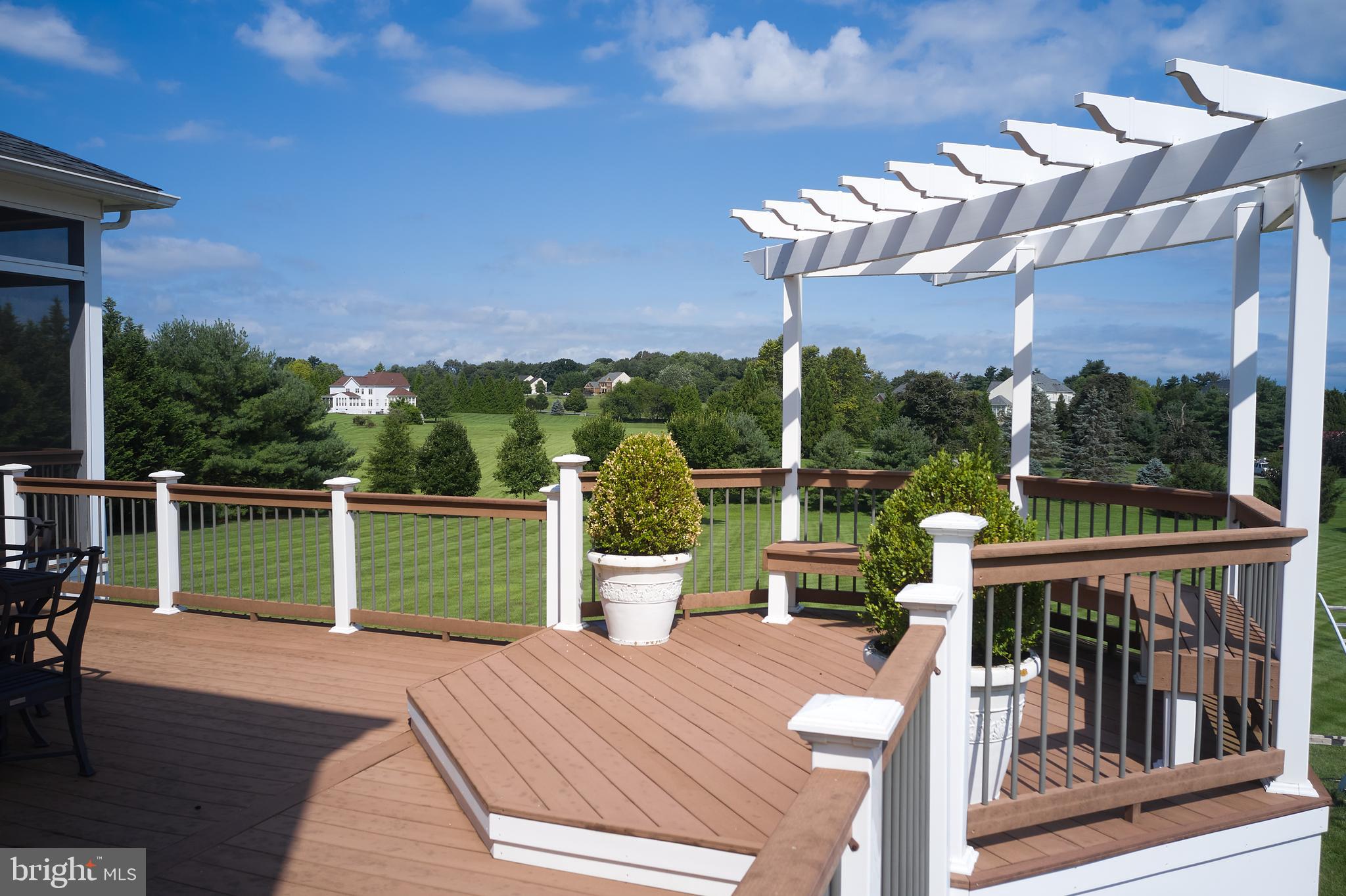 GOLF ESTATES - Residential