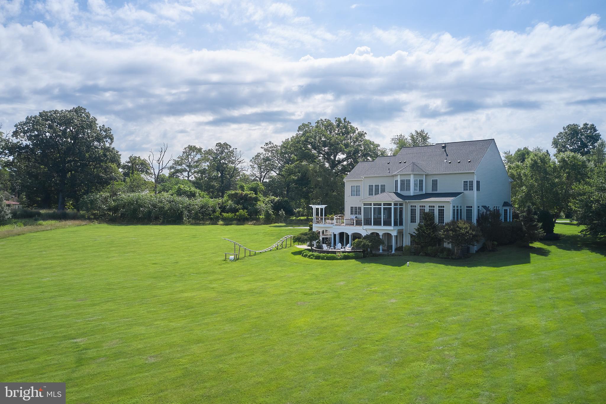 GOLF ESTATES - Residential