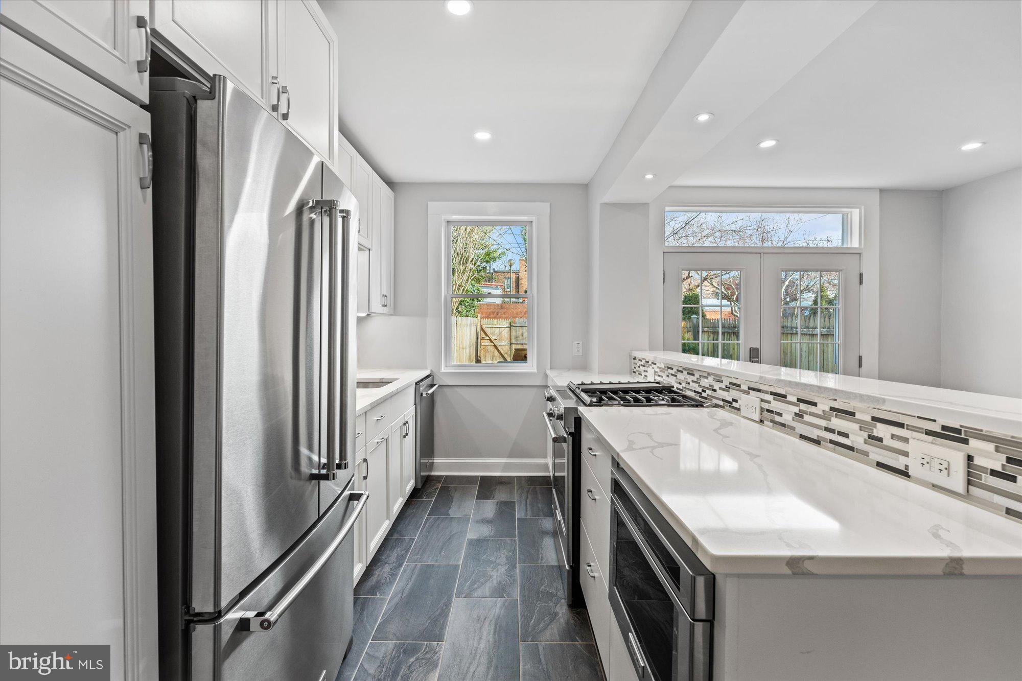 OLD TOWN - Residential Lease