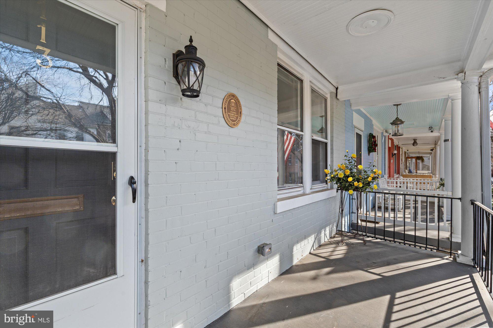 OLD TOWN - Residential Lease