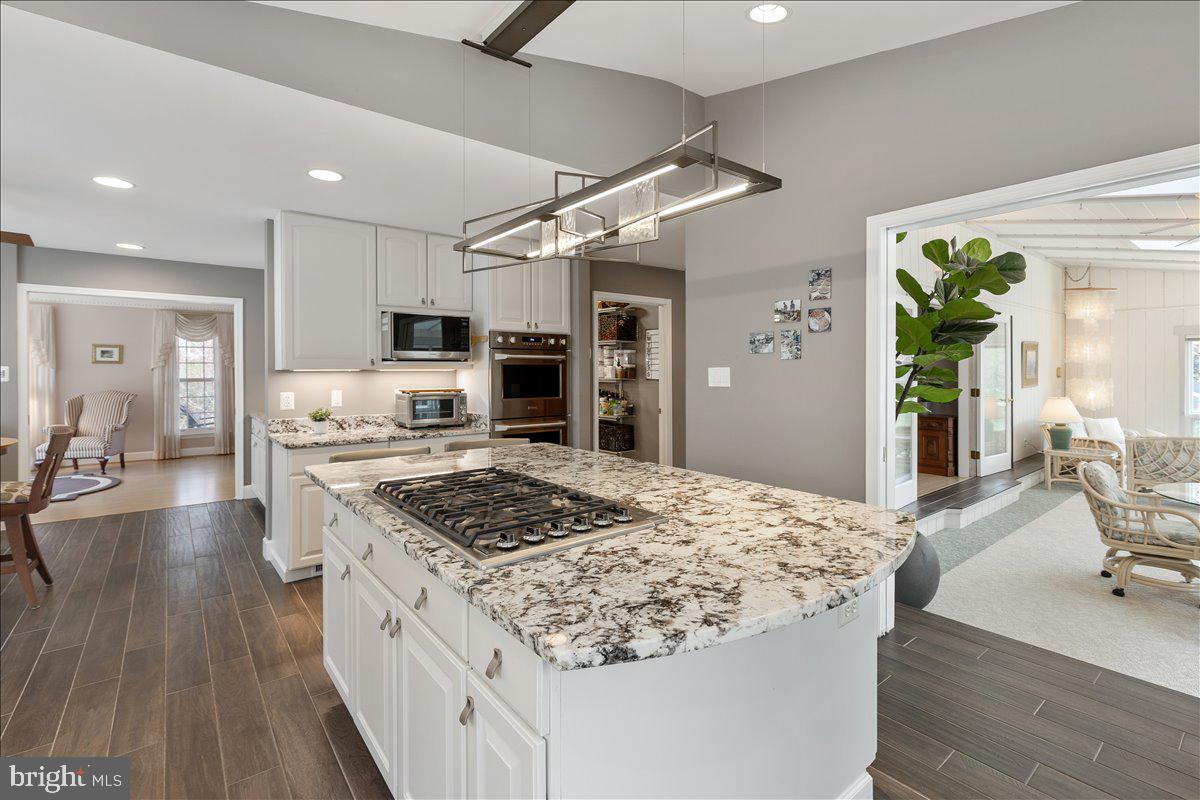 FOXVALE - Residential