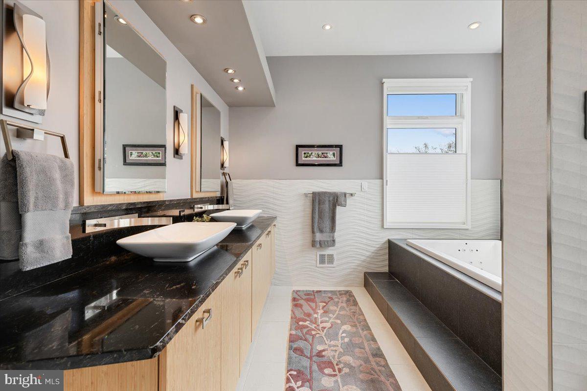 FOXVALE - Residential