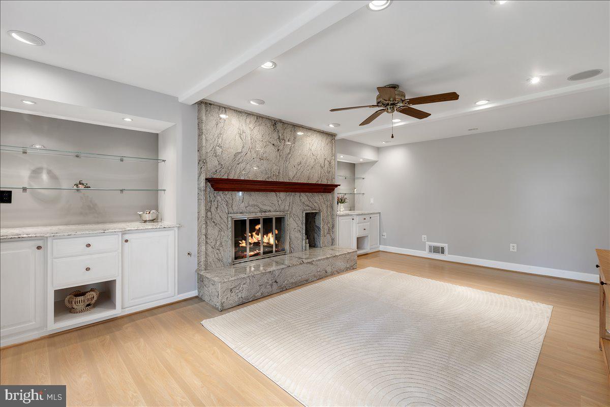 FOXVALE - Residential