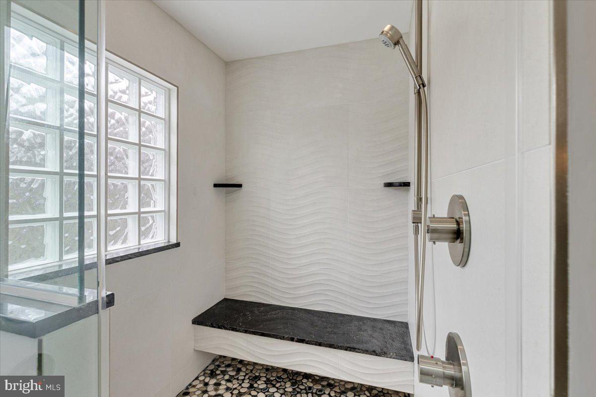 FOXVALE - Residential