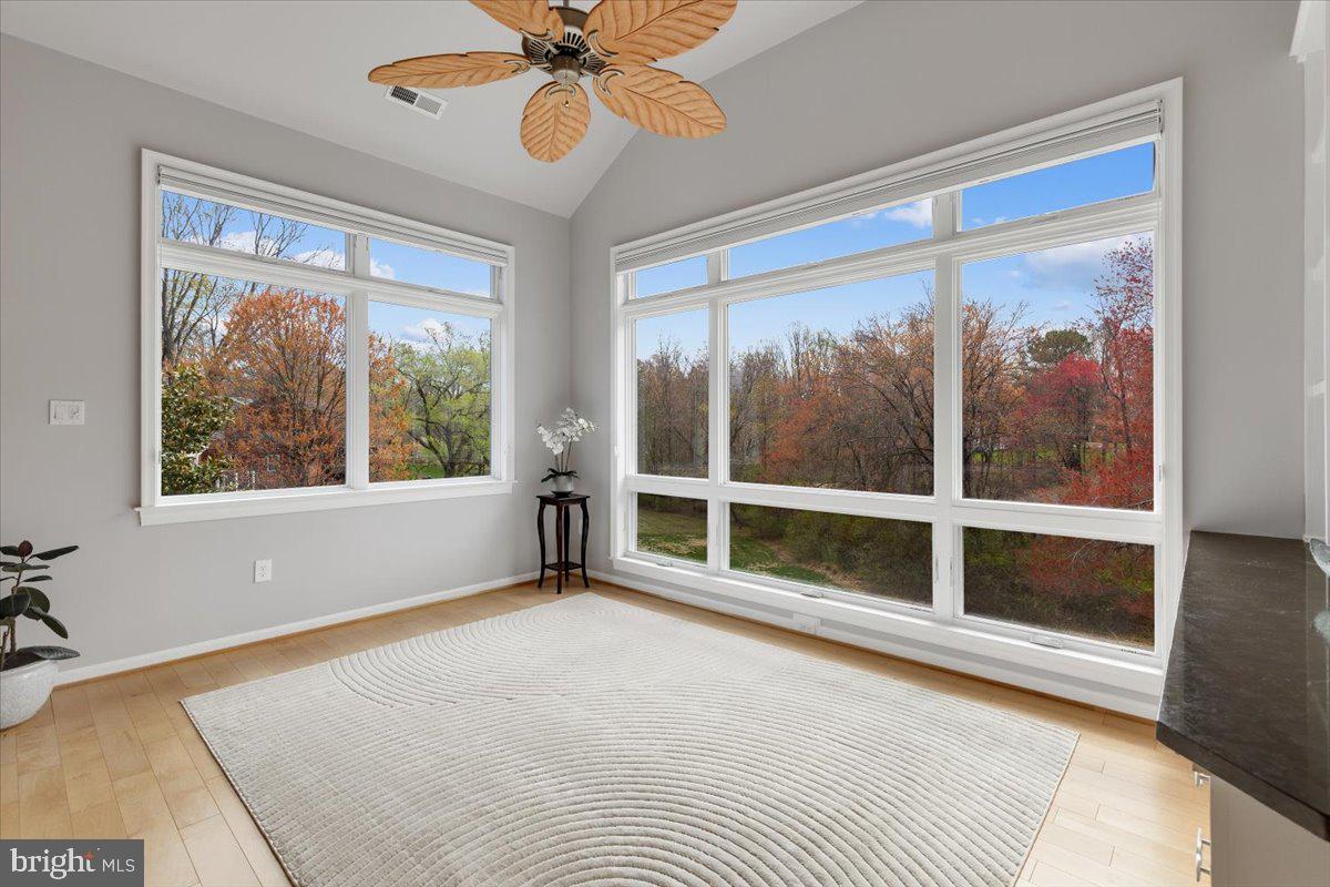 FOXVALE - Residential