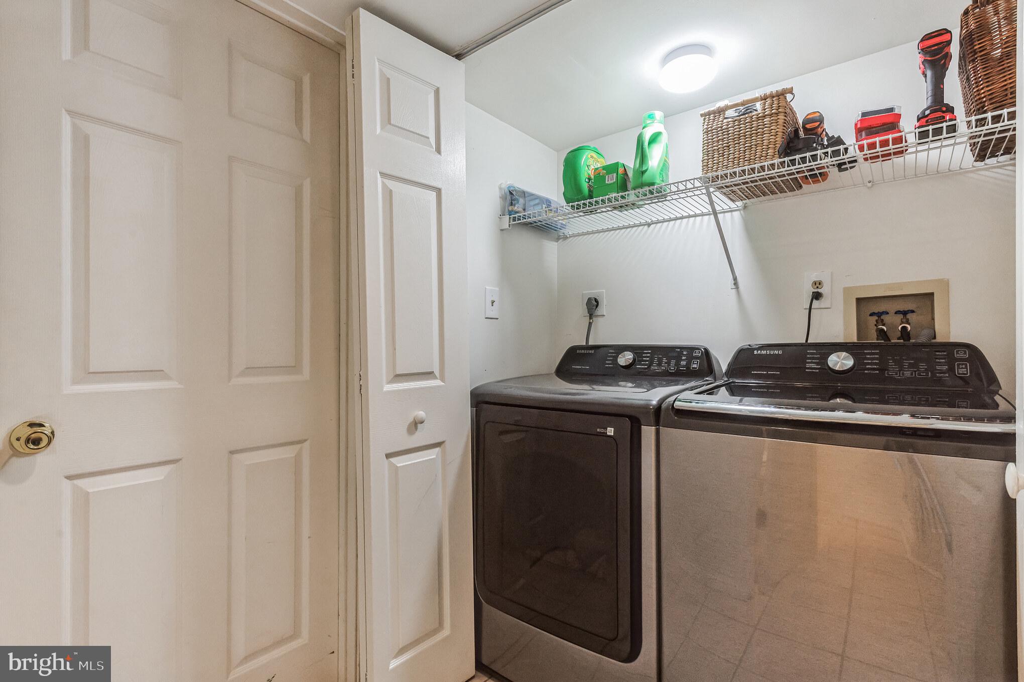 CONSTANT FRIENDSHIP - Residential