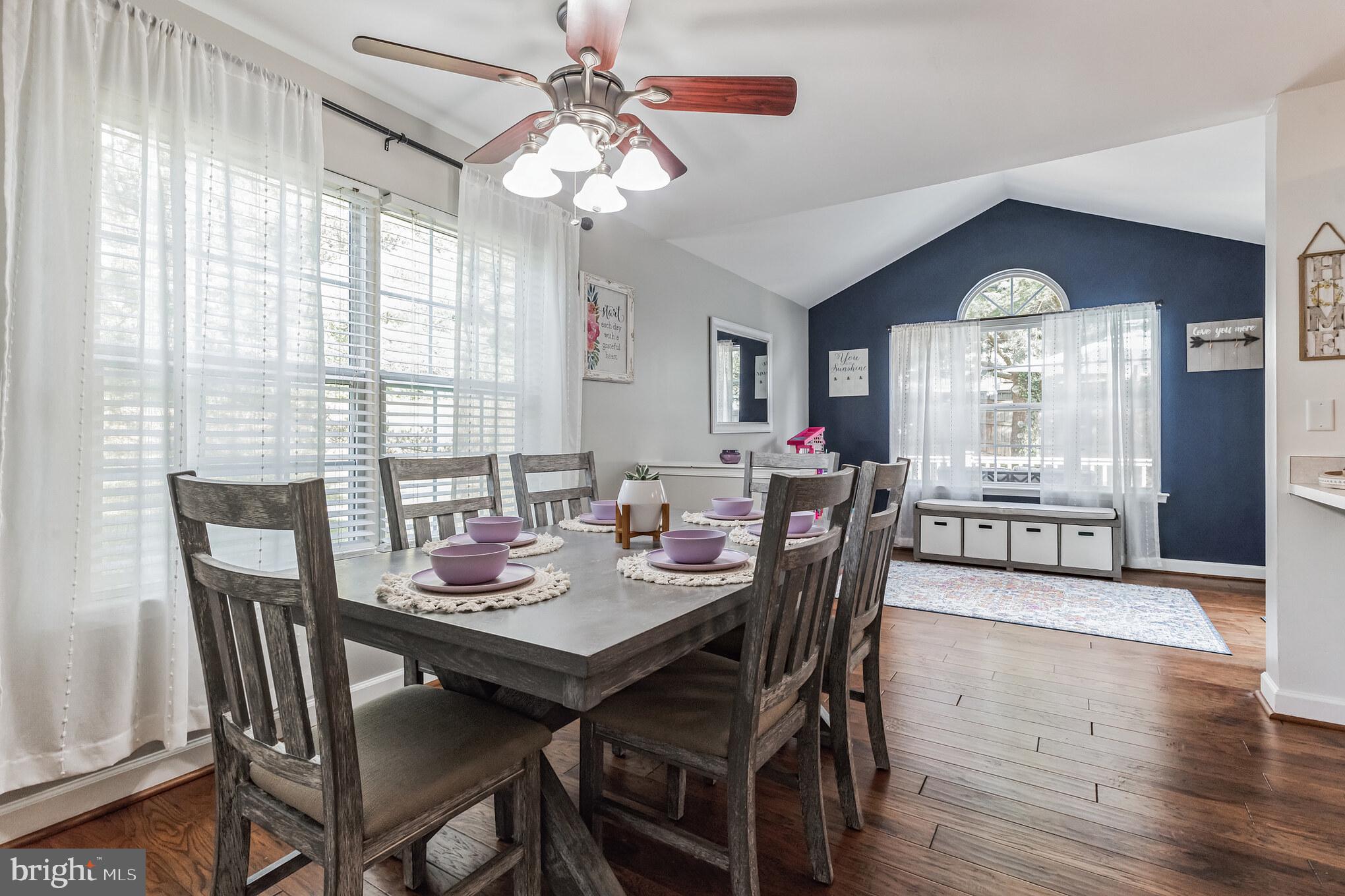 CONSTANT FRIENDSHIP - Residential